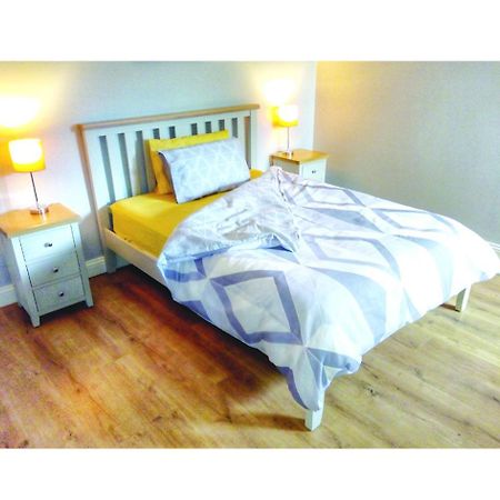 Number 25 Self Catering Apartments Ederney Ardess エクステリア 写真