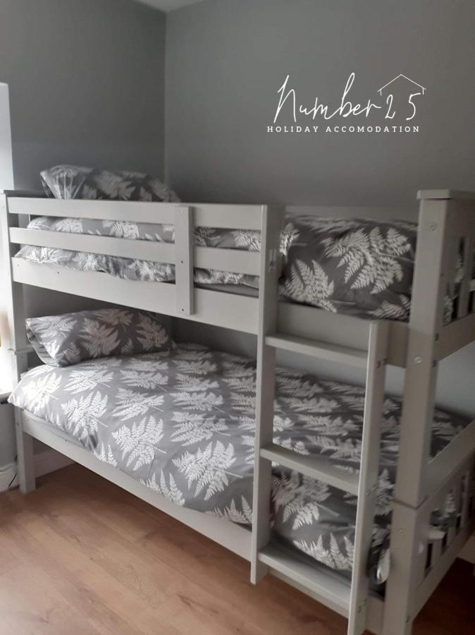 Number 25 Self Catering Apartments Ederney Ardess エクステリア 写真